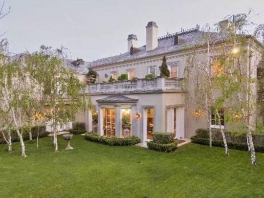 Elon Musk vendió la última casa que tenía.