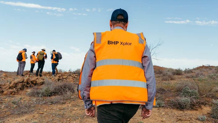 BHP Xplor ya apoyó a 21 empresas en sus tres primeras selecciones, consolidando una comunidad global de exploradores e innovadores enfocados en el descubrimiento temprano. BHP Xplor ya apoyó a 21 empresas en sus tres primeras selecciones, consolidando una comunidad global de exploradores e innovadores enfocados en el descubrimiento temprano.