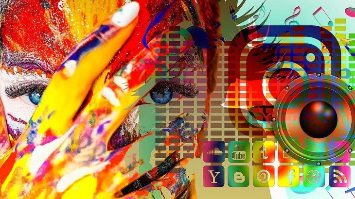 Centennials Redes.jpg