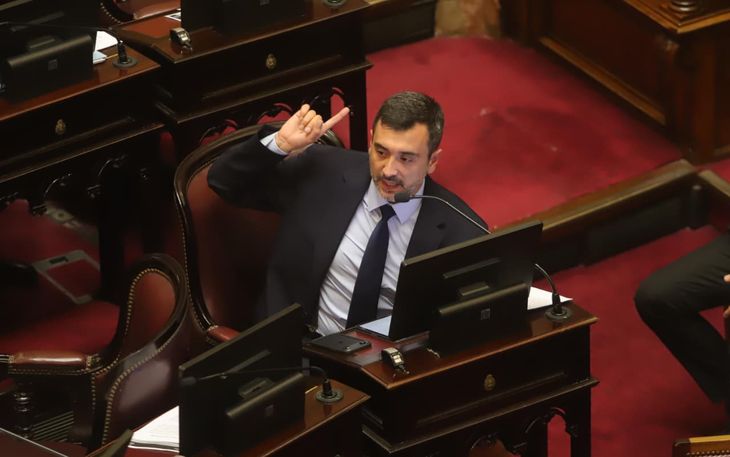 Agustín Coto, uno de los senadores oficialistas que respaldó el proyecto de reforma de la ley de Glaciares. Agustín Coto, uno de los senadores oficialistas que respaldó el proyecto de reforma de la ley de Glaciares.