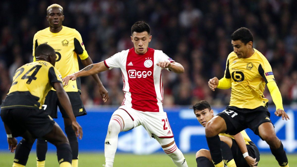 Oficial: Manchester United llegó a un acuerdo con el Ajax por Lisandro Martínez