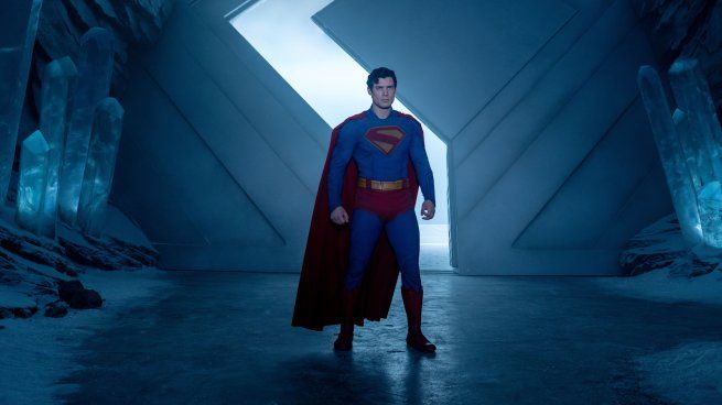 David Corenswet debuta como Superman en la pantalla grande.