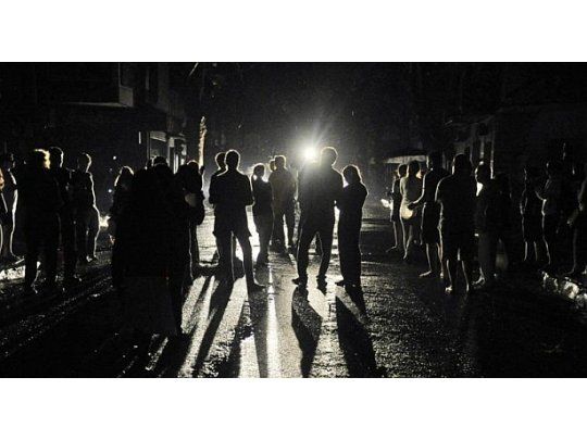 Los cortes de luz programados afectaron a más de 100 mil usuarios.