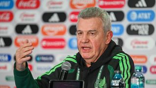 Javier Aguirre dijo que viajará a Europa la semana próxima para hablar y ver como van evolucionando de sus lesiones los jugadores potencialmente convocables para el Mundial que están jugando en el Viejo Continente. Javier Aguirre dijo que viajará a Europa la semana próxima para hablar y ver como van evolucionando de sus lesiones los jugadores potencialmente convocables para el Mundial que están jugando en el Viejo Continente.