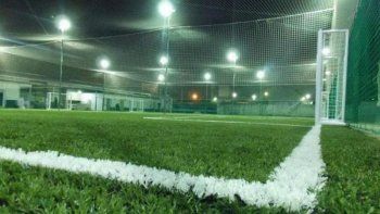 Se autorizó la realización de deportes grupales, como Fútbol 5.