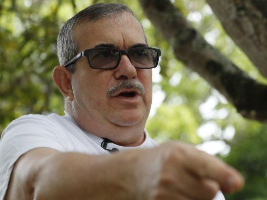 Rodrigo Londo&ntilde;o, exjefe de la guerrilla, viene denunciando el incumplimiento del acuerdo de paz por parte del gobierno colombiano.