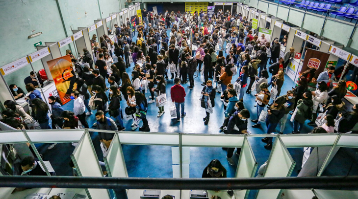 Habrá stands temáticos de empresas que presentan sus productos y servicios. Habrá stands temáticos de empresas que presentan sus productos y servicios.