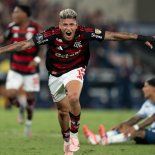 Racing cayó con Flamengo por 1 a 0 en la ida de la semifinal de la Copa Libertadores Racing cayó con Flamengo por 1 a 0 en la ida de la semifinal de la Copa Libertadores