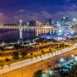 La capital de Angola es una de las más desarrolladas en África, pero tierra adentro se encuentran miles de curiosidades e historia autóctona. La capital de Angola es una de las más desarrolladas en África, pero tierra adentro se encuentran miles de curiosidades e historia autóctona.