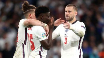 detienen a 11 personas en reino unido por insultos racistas en final de eurocopa