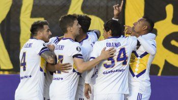 esto es copa: boca no dejo dudas y debuto en la libertadores con un triunfo en la paz