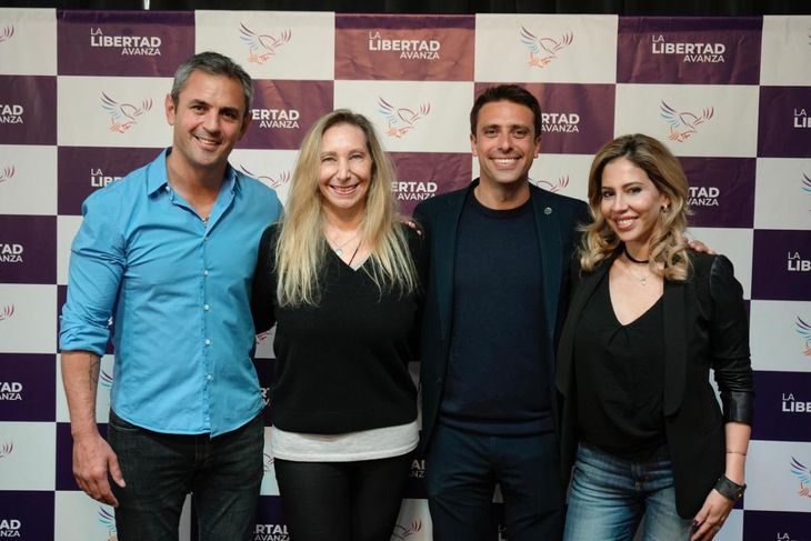 Martín Menem, Karina Milei, Juan Pedro Aleart y la diputada Romina Diez, en Rosario.