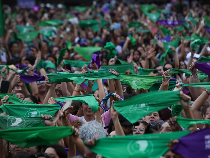 El Día Internacional de la Mujer se conmemora cada 8 de marzo y se destaca por la lucha histórica por la igualdad de género y reivindicación de los derechos femeninos en todo el mundo.