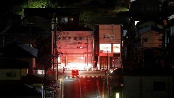 alarma por fuerte sismo en japon, frente a la costa de fukushima