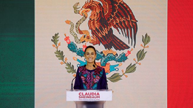 Claudia Sheinbaum se prepara para la toma de protesta en el Congreso de la Unión.