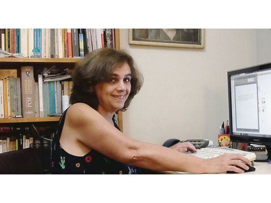 Ana María Shua. Llamada en España la “reina del microrrelato”, la narradora argentina compiló en un único volumen sus libros anteriores en esta especialidad de literatura sintética.