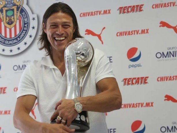 El técnico Matías Almeyda tuvo un gran pasado en el futbol mexicano con el Guadalajara, donde ganó 5 títulos, Los dirigentes del Rebaño Sagrado lo volvieron a contactar para que se haga cargo del equipo, pero el argentino rechazó el ofrecimiento.