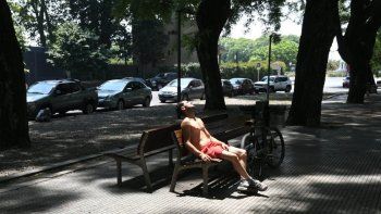 el calor no da tregua a santiaguenos y con mas de 40 grados es la provincia mas caliente del pais