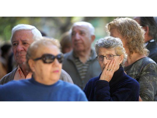Un reciente informe del CEPA indicó que con el bono adicional anunciado, los jubilados de la mínima pierden en el acumulado anual un total de $ 4.138 en caso de haber realizado aportes y $ 4.588 en caso de no haberlos realizado.
