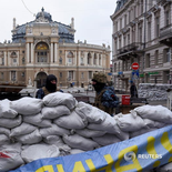 3 muertos y 37 heridos provocó el ataque ruso, según autoridades ucranianas. 3 muertos y 37 heridos provocó el ataque ruso, según autoridades ucranianas.