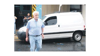 Antonio Caló llega a la sede de UPCN para la reunión de «mesa chica» de la CGT oficialista. El paro de Moyano y Ganancias, los ejes.