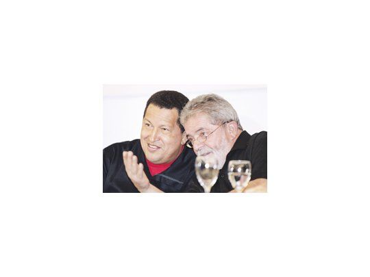 Hugo Chávez y Luiz Inácio Lula da Silva intentaron demostrar sintonía durante la conferencia de prensa que ofrecieron ayer en Salvador. Sin embargo, la cumbre fracasó ante la falta de avances para la construcción de una refinería binacional.