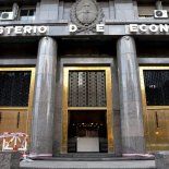 Economía captó $1,32 billones: LECAP cortó a tasa del 5,5% y se usará fondeo neto para pagar vencimientos en dólares.