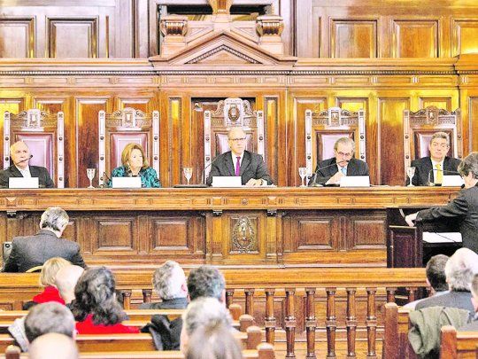 Votos. El fallo cont&oacute; con el voto a favor de Rosenkrantz, Highton de Nolasco, Lorenzetti y Rosatti; Maqueda, en disidencia.