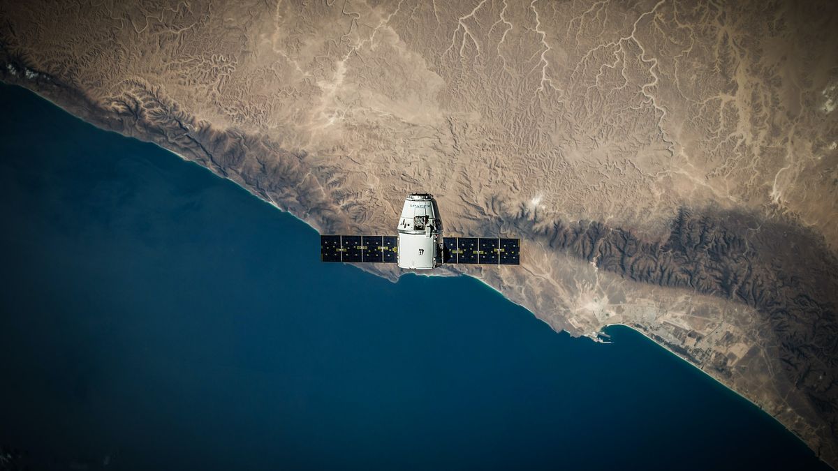 Russia warns that it could shoot down Elon Musk’s satellites if the US uses them for espionage