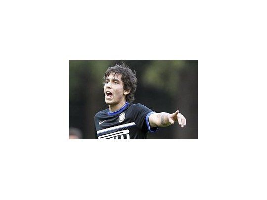 Ricky Álvarez se incorporará mañana a la Selección.