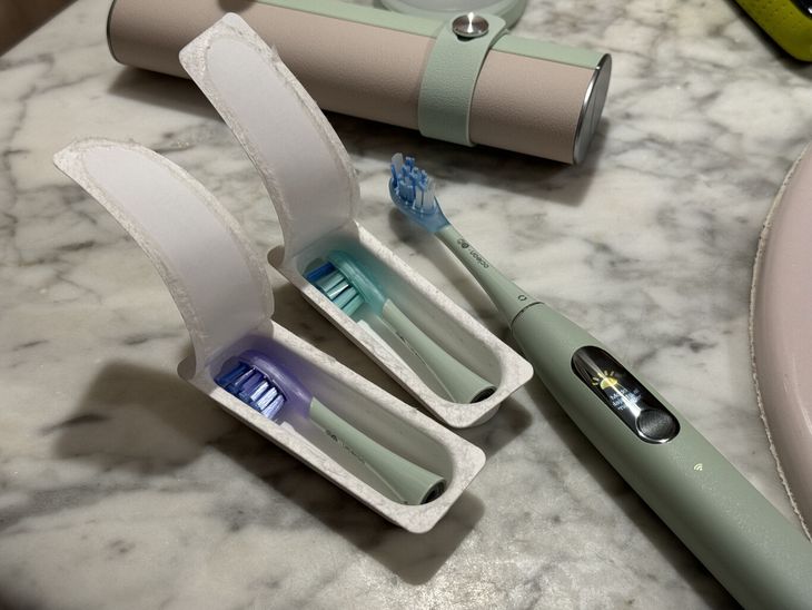 The artificial intelligence incorporated in the Oclean X Ultra is one of the fundamental parts of this invention as it helps millions of people understand if they are brushing properly in real time.  The artificial intelligence incorporated in the Oclean X Ultra is one of the fundamental parts of this invention as it helps millions of people understand if they are brushing properly in real time.