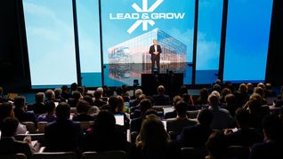 El presidente y director general de Saint-Gobain, Benoît Bazin, durante la presentación del nuevo plan en Francia.