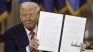 Donald Trump crossed Harvard authorities and announced the freezing of funds for the prestigious university. Donald Trump crossed Harvard authorities and announced the freezing of funds for the prestigious university.