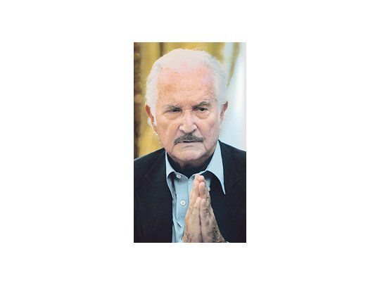 El mexicano Carlos Fuentes, uno de los visitantes