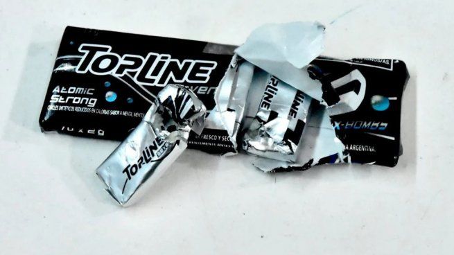 El paquete de chicles que frenó el impacto de bala