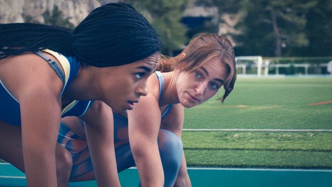 Olympo, la nueva serie de Netflix, muestra el lado oscuro del alto rendimiento deportivo con un elenco joven y una trama cargada de tensión y secretos.