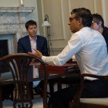 Sam Altman, Demis Hassabis, Dario Amodei y otros referentes de la industria participaron del encuentro en el que los países del G7 debatieron los desafíos que plantea el avance de la inteligencia artificial. Sam Altman, Demis Hassabis, Dario Amodei y otros referentes de la industria participaron del encuentro en el que los países del G7 debatieron los desafíos que plantea el avance de la inteligencia artificial.