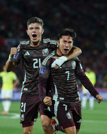 Al minuto 25 México ya le ganaba 1-0 al anfitrión Chile con gol del veracruzano Tahiel Jiménez y así lo festeja. Despué el Tri lo terminó goleando 4 a 1. Al minuto 25 México ya le ganaba 1-0 al anfitrión Chile con gol del veracruzano Tahiel Jiménez y así lo festeja. Despué el Tri lo terminó goleando 4 a 1.