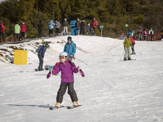 Apertura. Tímidamente comienzan a abrir los centros de esquí, bajo estrictos protocolos de funcionamiento.