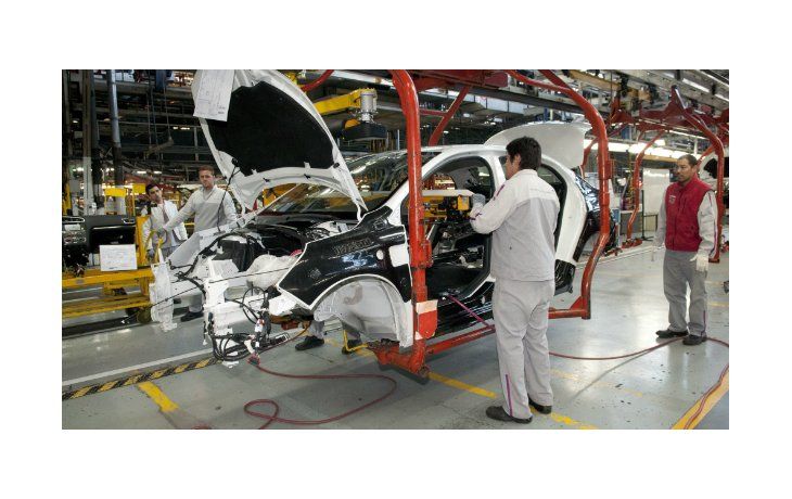 Producción automotriz cayó 0,4% en abril