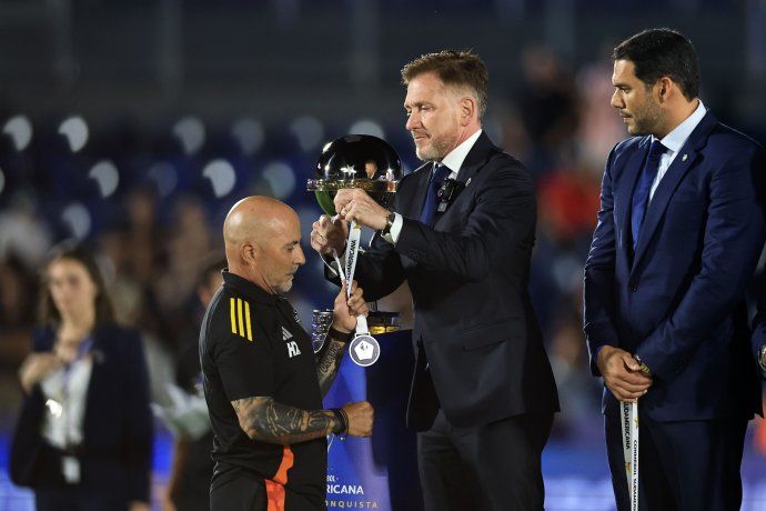 La derrota en la final de la Copa Sudamericana 2025 ante Lanús también obligó al Mineiro a evaluar su salida. La derrota en la final de la Copa Sudamericana 2025 ante Lanús también obligó al Mineiro a evaluar su salida.