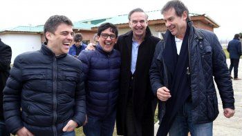 Pichetto encabezó recorrida en Santa Cruz para apoyar a Eduardo Costa, candidato a gobernador.