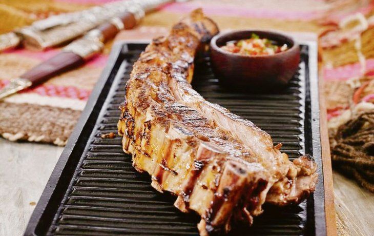 platos. Desde distintas parrillas aseguraron que muchos clientes optan por compartir los platos y espaciaron las visitas a los restaurantes.