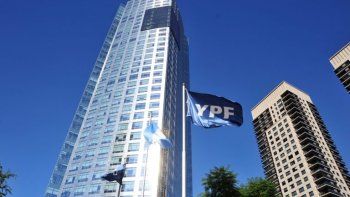 derrumbe de adr, bolsa y bonos; riesgo-pais, a 2.783 pb