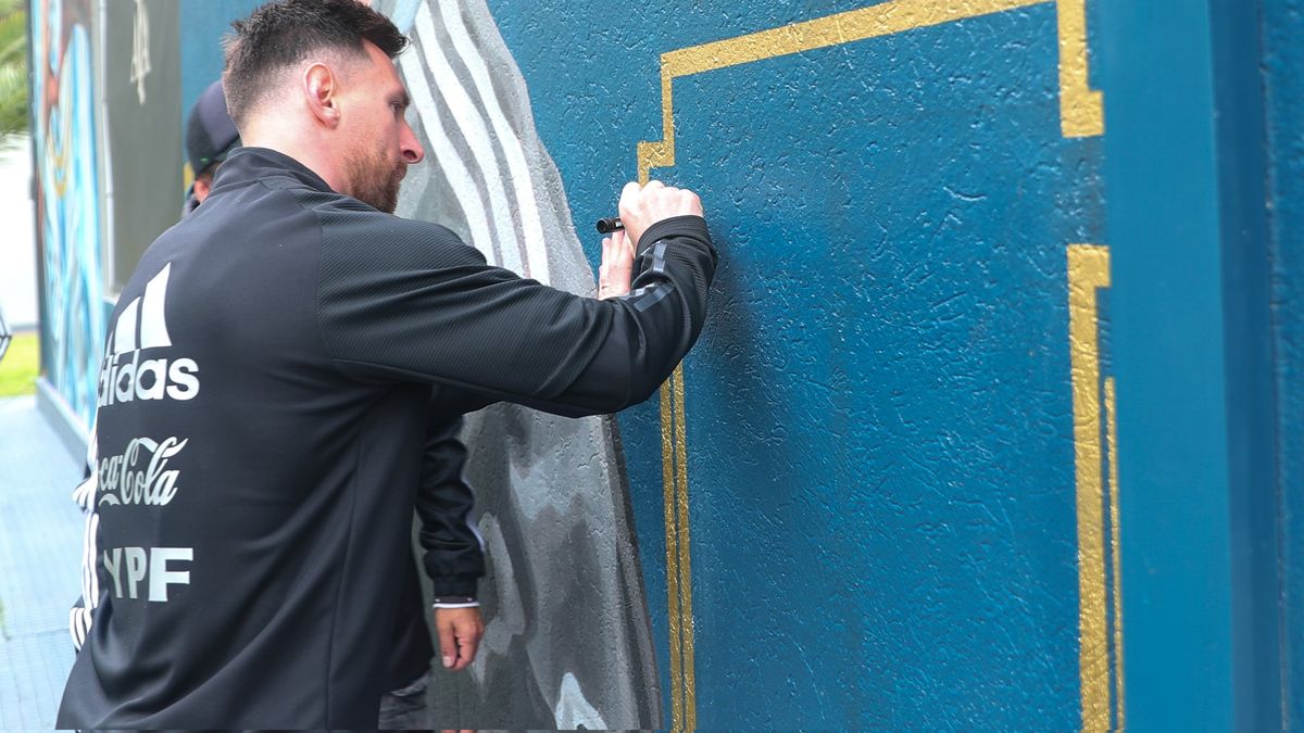 The champions of America already have their mural on the premises of AFA