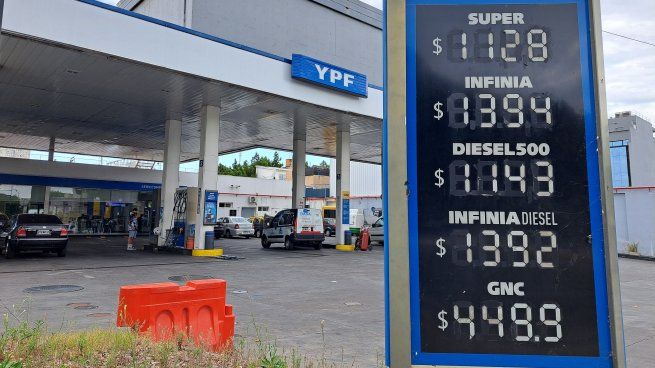 YPF recibió febrero con un aumento en los combustibles.