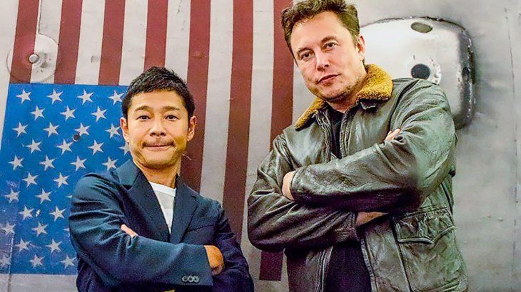 Yusaku Maezawa junto a Elon Musk.
