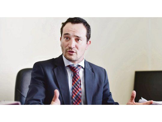 Hipótesis. El fiscal federal subrogante de Caleta Olivia, Lucas Colla, afirmó que el hallazgo “permite pasar de las hipótesis a disponer de elementos de información preliminar” para que una comisión saque conclusiones.