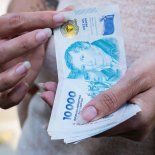 Esta línea permite pagar el medio aguinaldo, sueldos, vacaciones y asignaciones especiales. Esta línea permite pagar el medio aguinaldo, sueldos, vacaciones y asignaciones especiales.