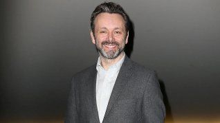 Salvó a 900 personas de deudas que no podían pagar con sus millones. Salvó a 900 personas de deudas que no podían pagar con sus millones.